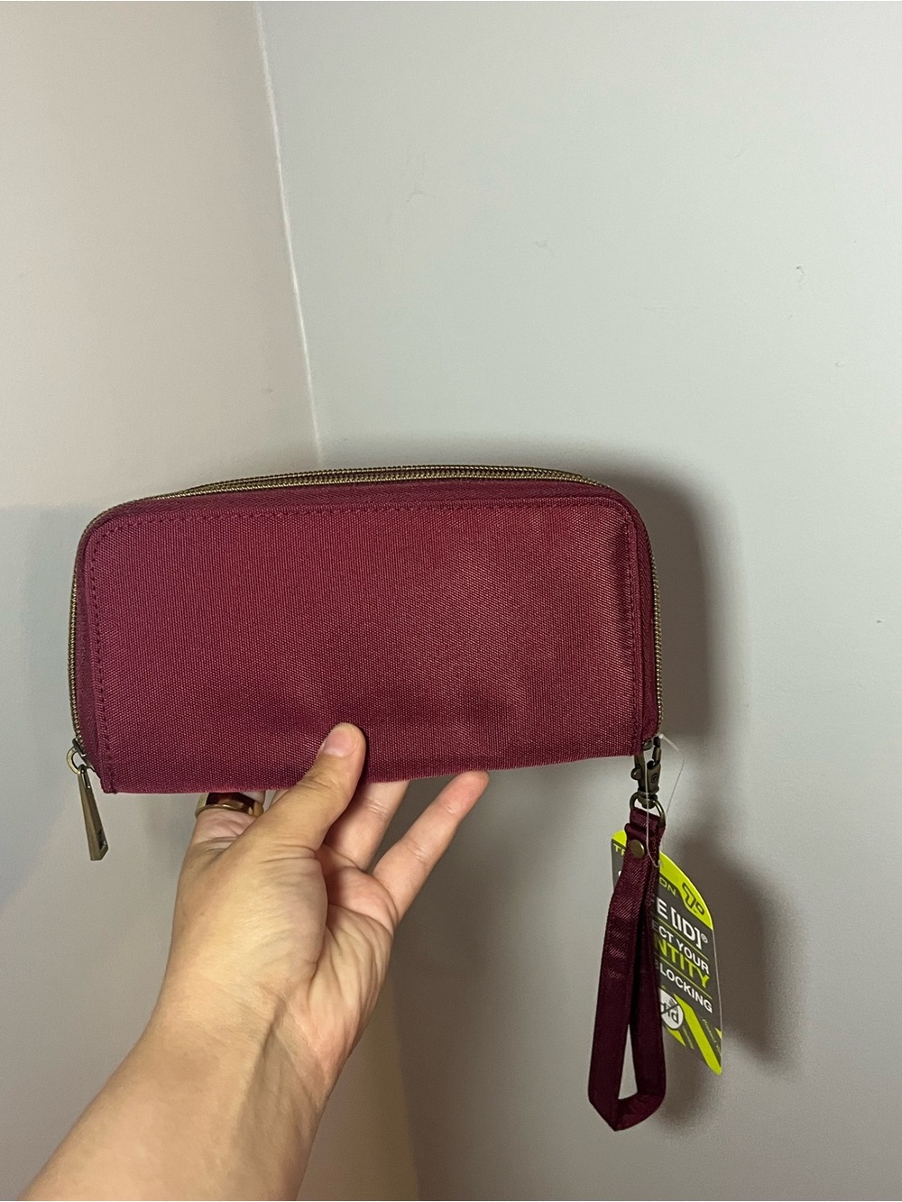 Travelon Burgundy Wristlet Wallet with Zip Pocket - Picture 3 of 4